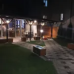 Hotel Nina & Lounge Bar