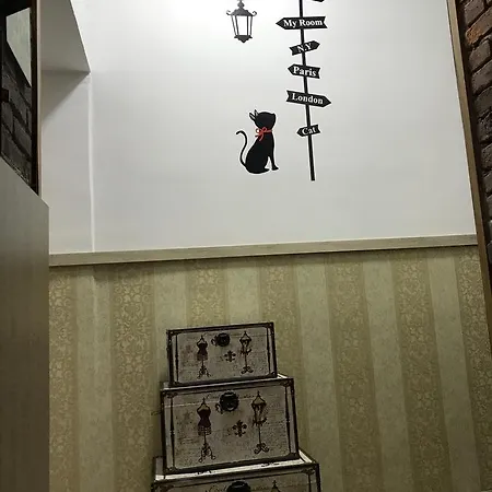 Hotel Nina & Lounge Bar