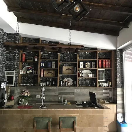 Nina & Lounge Bar 3* Σκόπια