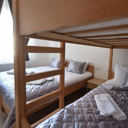 Hotel Nina & Lounge Bar 3*