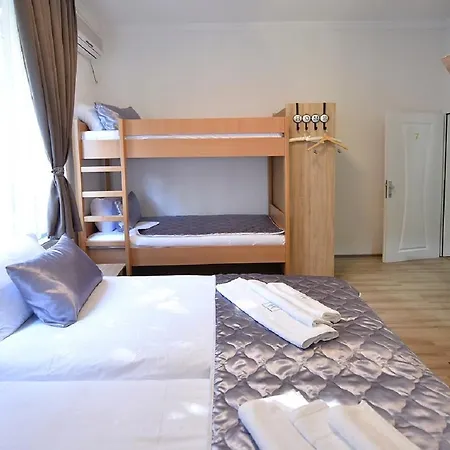 Nina & Lounge Bar Skopje