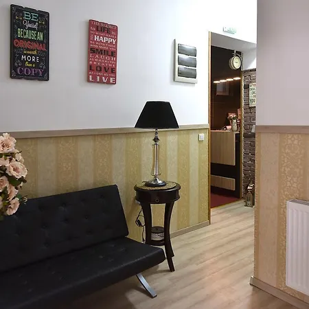 Nina & Lounge Bar Skopje