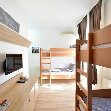 Hotel Nina & Lounge Bar Skopje