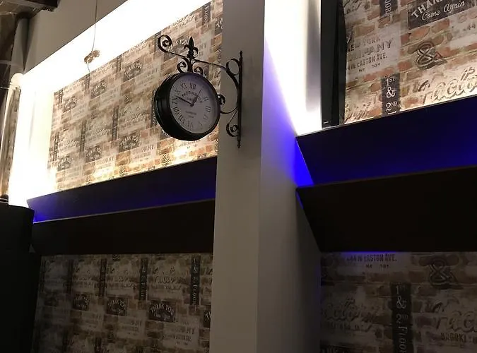 فندق Nina & Lounge Bar 3*