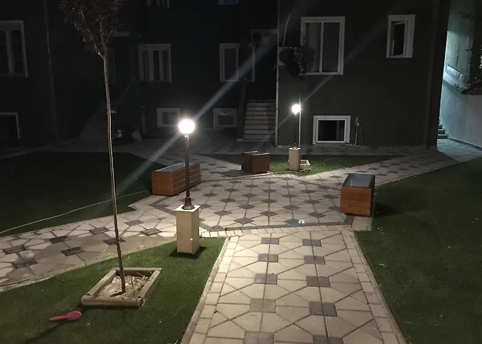 Nina & Lounge Bar 3*