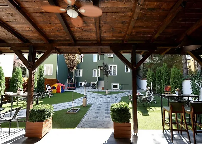 Nina & Lounge Bar Hotel Skopje