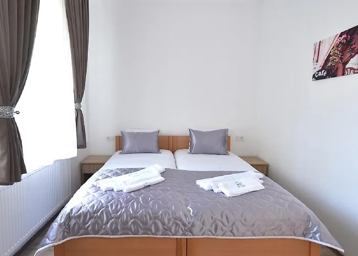 Nina & Lounge Bar Skopje