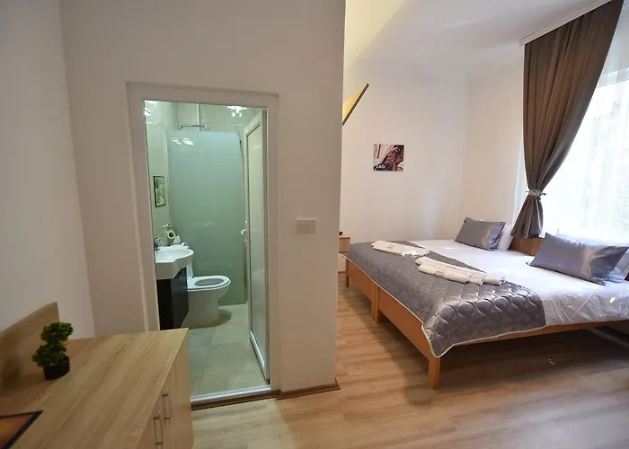 Hotel Nina & Lounge Bar 3*