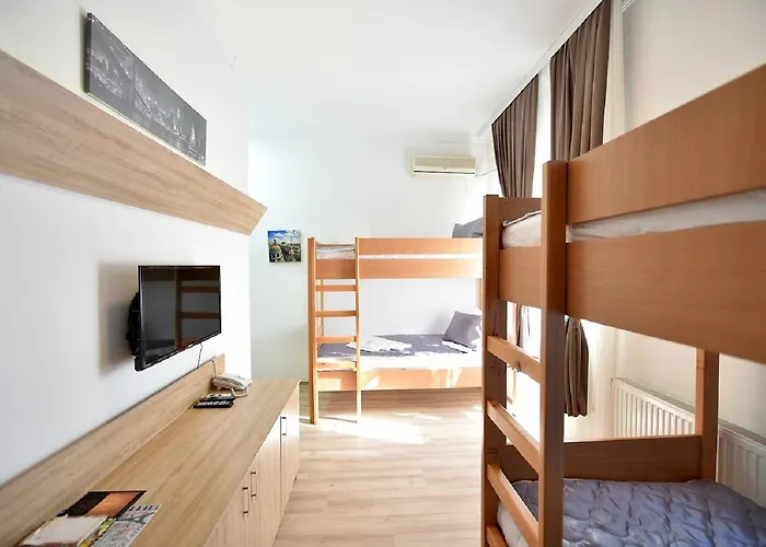 Hotel Nina & Lounge Bar Skopje